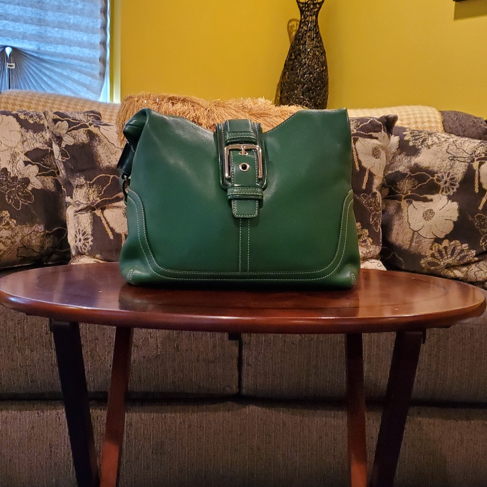 Coach "first line" M sturdy Kelly Green Leather